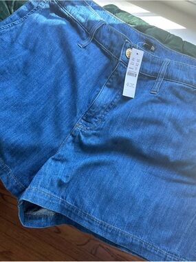 J. Crew Mid-Blue Denim Shorts NWT Women’s size 34